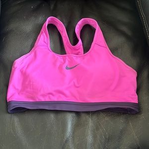 Sports bra